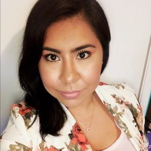 Meet your Posher, Vanessa